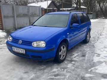 Авто Volkswagen Golf 2000 № 8430498