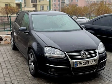 Авто Volkswagen Golf 2004 № 8431258