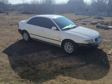 Авто Audi A4 1995 № 8431333