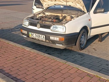 Авто Volkswagen Golf 1992 № 8431577