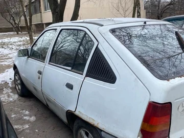 Авто Opel Kadett 1988 № 8431583
