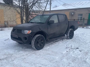 Авто Mitsubishi L 200 2009 № 8431684
