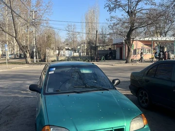 Авто Suzuki Swift 1999 № 8431794