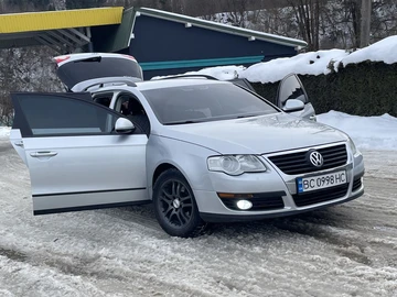 Авто Volkswagen Passat Variant 2010 № 8431994