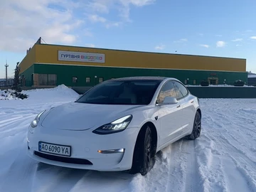 Авто Tesla Model 3 2018 № 8432151