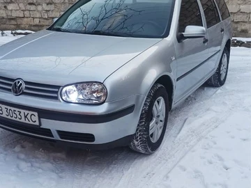 Авто Volkswagen Golf 2000 № 8432299