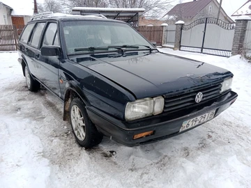 Авто Volkswagen Passat Variant 1986 № 8432365