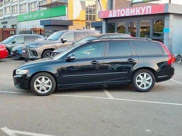 Авто Volvo V50 2010 № 8432896
