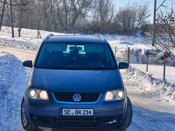 Авто Volkswagen Touran 2008 № 8432907