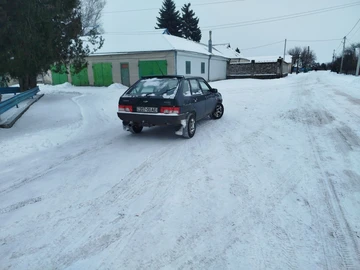 Авто ВАЗ 2109 2004 № 8433132