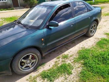 Авто Audi A4 1996 № 8433225