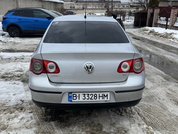 Авто Volkswagen Passat Sedan 2005 № 8433325