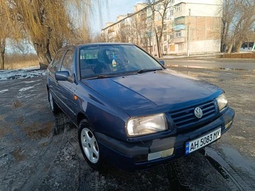 Авто Volkswagen Vento 1992 № 8433775