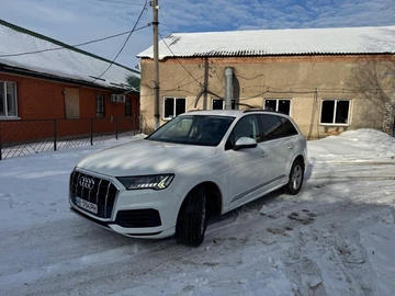 Авто Audi Q7 2021 № 8434265