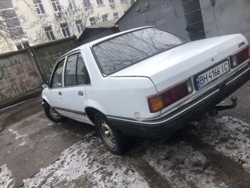 Авто Opel Rekord 1978 № 8434598