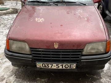 Авто Opel Kadett 1990 № 8435090
