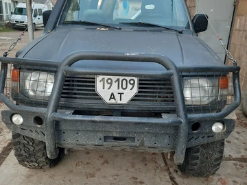 Авто Mitsubishi Pajero 1992 № 8435095