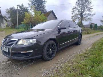Авто Volkswagen Passat Sedan 2005 № 8435270