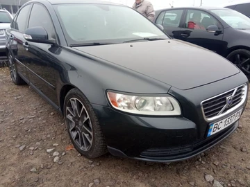 Авто Volvo V40 Kombi 2010 № 8436180