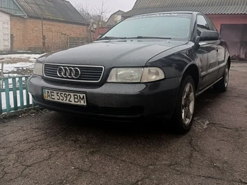 Авто Audi A4 1995 № 8436200