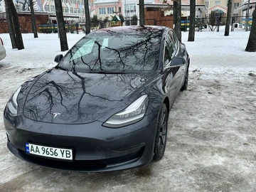 Авто Tesla Model 3 2018 № 8436313