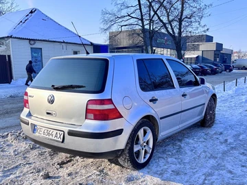 Авто Volkswagen Golf 2002 № 8436314