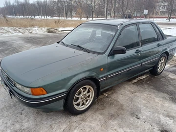 Авто Mitsubishi Galant 1989 № 8436576
