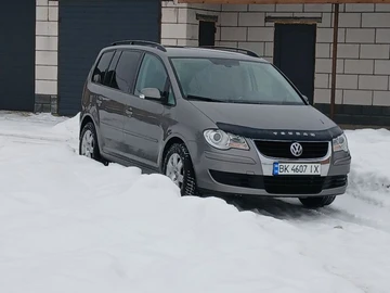 Авто Volkswagen Touran 2008 № 8436753