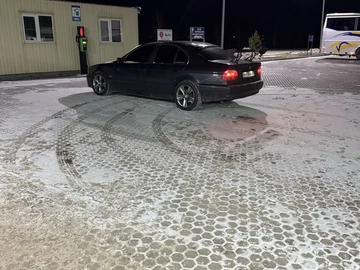 Авто BMW 5 Серия 1999 № 8436880