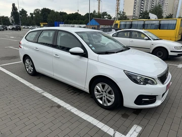 Авто Peugeot 308 2018 № 8437399