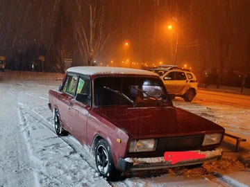 Авто ВАЗ 2105 1982 № 8437409