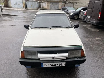 Авто ВАЗ 2109 1992 № 8437427