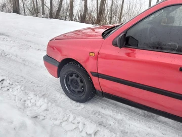 Авто Volkswagen Golf 1993 № 8437588