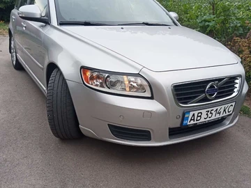 Авто Volvo V50 2011 № 8437693