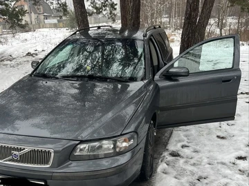 Авто Volvo V70 2003 № 8437900