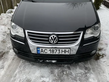 Авто Volkswagen Touran 2008 № 8438206