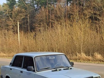 Авто ВАЗ 2107 1989 № 8439140