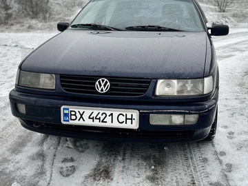 Авто Volkswagen Passat Variant 1995 № 8439254