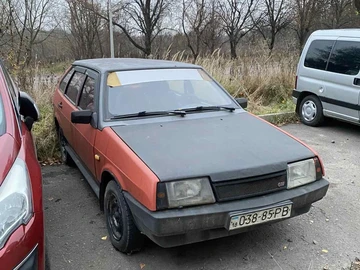 Авто ВАЗ 2109 1992 № 8439377