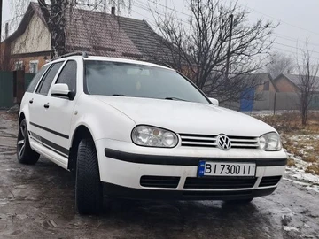 Авто Volkswagen Golf 1999 № 8439378