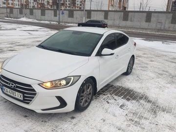 Авто Hyundai Elantra 2017 № 8439878