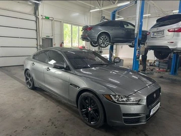 Авто Jaguar Xe 2017 № 8439938