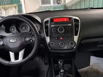 Авто KIA Cee X27 D 2011 № 8440823