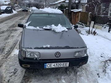 Авто Volkswagen Passat Sedan 1989 № 8440855