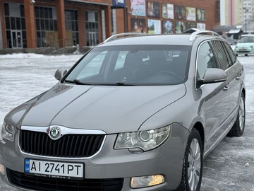 Авто Skoda Superb 2012 № 8440988