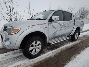 Авто Mitsubishi L 200 2009 № 8441088