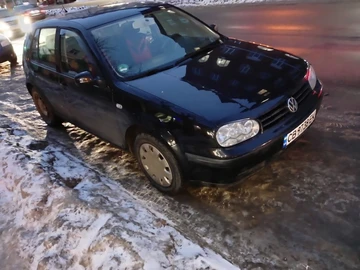 Авто Volkswagen Golf 2001 № 8441089