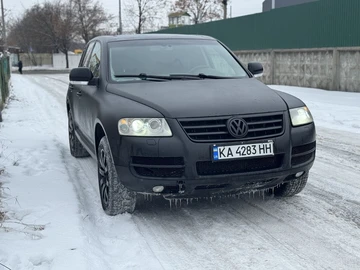 Авто Volkswagen Touareg 2003 № 8441103