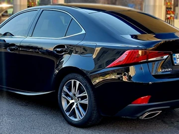 Авто Lexus Is Серія 2017 № 8441602