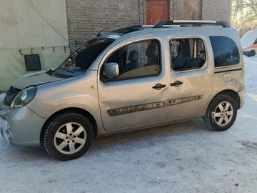 Авто Renault Kangoo Passenger 2010 № 8441639
